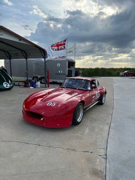 hallett-motor-racing-taxman-01